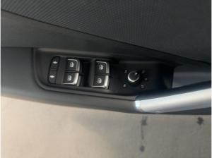 Audi Q2 35 TFSI S line S tronic NAVI/KAMERA/AHK/LM18