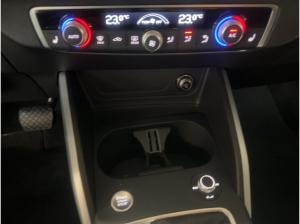 Audi Q2 35 TFSI S line S tronic NAVI/KAMERA/AHK/LM18