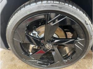 Volkswagen T-Roc R-Line 1.5 l eTSI OPF DSG