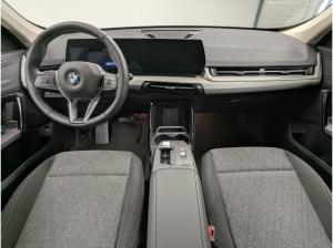 BMW X1 sDrive18i 17  LMR LHZ DA PA RFK Adaptiver LED