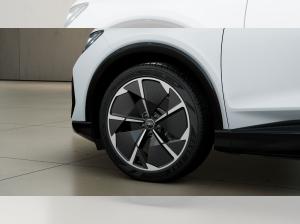 Audi Q4 e-tron Q4 45 e-tron AUT Akustikglas Fernlichtass. LED
