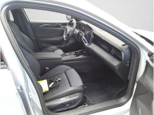Volkswagen Passat 1,5 TSI Hybrid R-Line DSG RFK/NAVI/LES/Sitzheizung vo./u.v.m.