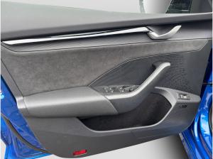 Skoda Octavia Combi RS 2,0 TSI DSG PanoSD StHz AHK