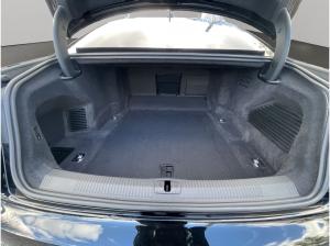Audi A8 50 TDI qu. S line Matrix HuD Pano AHK StandHZ
