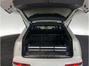 Audi SQ7 TFSI tiptr. AHK STDHZG 7.SITZER HUD PANO RFK