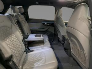Audi SQ7 TFSI tiptr. AHK STDHZG 7.SITZER HUD PANO RFK