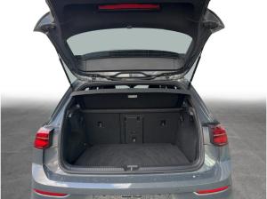 Volkswagen Golf VIII 1.5 eTSI R-Line