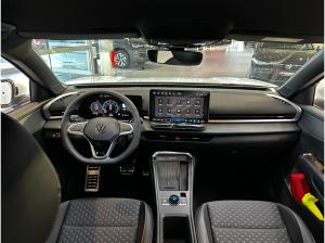Volkswagen T-Roc R-Line eTSI DSG LED R-KAMERA ParkAssist