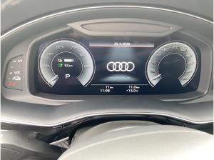 Audi Q8 SUV S line business TFSI e qu. tiptr. PANO 23