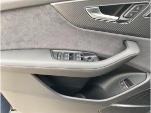 Audi Q8 SUV S line business TFSI e qu. tiptr. PANO 23
