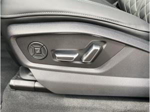 Audi Q8 SUV S line business TFSI e qu. tiptr. PANO 23