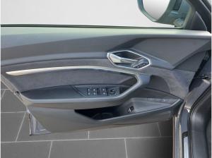 Audi Q8 e-tron S line quattro AHK MATRIX 360°KAMERA ACC NAVI+