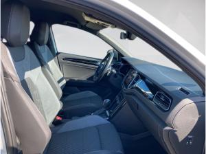 Volkswagen T-Roc R 2.0TSI DSG 4M ACC.AKRAPOVIC.KAMERA.NAVI.DCC.LED.SHZ.DAB+.USB
