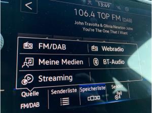 Volkswagen T-Roc R 2.0TSI DSG 4M ACC.AKRAPOVIC.KAMERA.NAVI.DCC.LED.SHZ.DAB+.USB