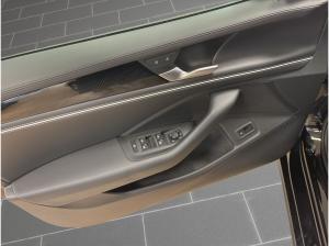 Volkswagen Passat Variant 1.5 TSI eHybrid Business NAVI AHK HUD