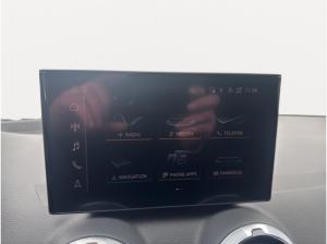 Audi Q2 S line 40 TFSI quattro Matrix Navi Schwarz plus