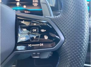 Volkswagen Golf VIII R BLACK DSG 4M AKRAPOVIC.ACC.HARMAN.NAVI.PANO