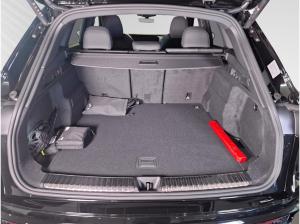 Audi Q5 SUV TDI quattro S tronic Klima Navi II Eroberungsdeal