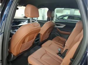 Audi Q7 SUV S line business TFSI quattro 250 kW tiptronic