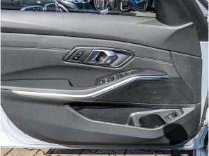 BMW 318 318i Touring M Sport AHK Pano ACC LED