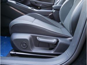 Volkswagen T-Roc R-Line 1.5 l eTSI DSG AHK,NAVI,IQ Lagerwagen !