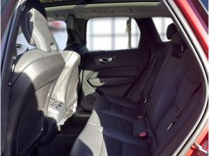 Volvo XC60 B5 (Benzin) Ultra Dark AWD Automatik Navi LED
