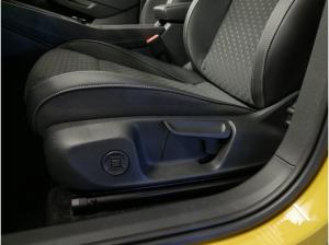 Volkswagen T-Roc R-Line 1.5 l eTSI DSG AHK,NAVI,IQ Lagerwagen !