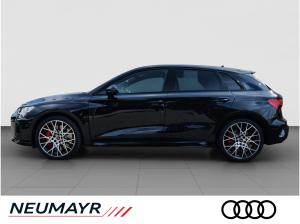Audi RS3 Sportback quattro Sonos; Matrix; 285 kmH
