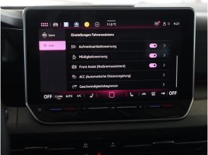 Volkswagen Golf VIII 1,5 TSI Life R-Kamera ACC LED PDC Alu AppConnect