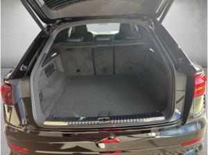 Audi RS Q8 SUV performance tiptronic