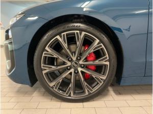 Audi A6 e-tron A6 Avant e-tron edition one blue performance HUD