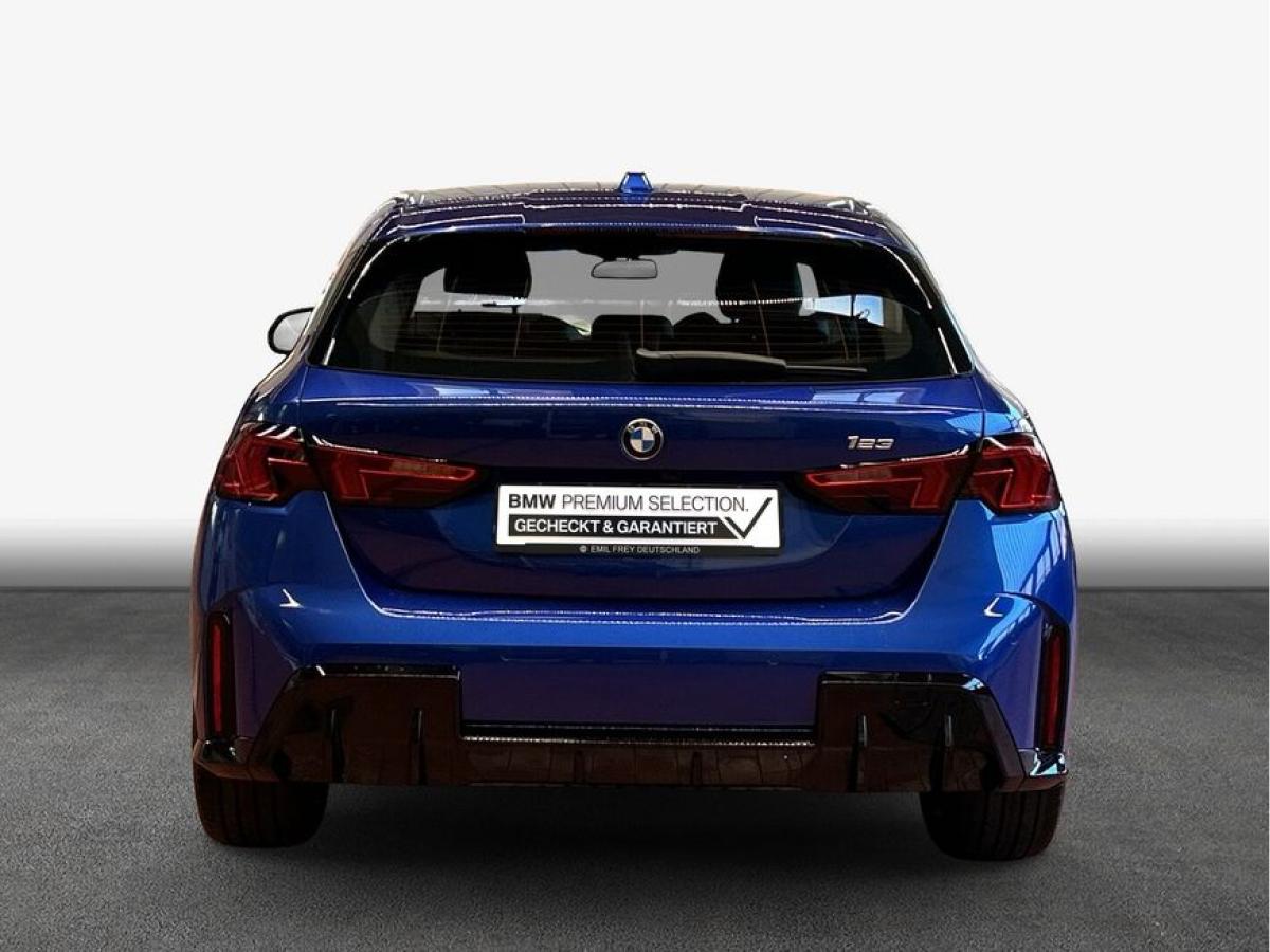 BMW 123