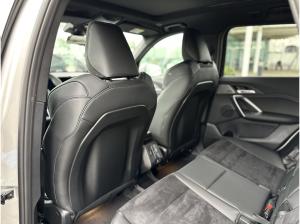 BMW iX1 xDrive30 M Sportpaket Panorama AHK H&K HiFi