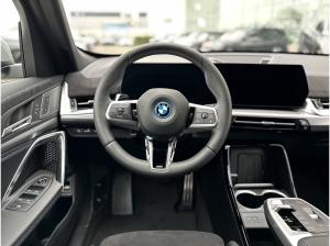 BMW iX1 xDrive30 M Sportpaket Panorama AHK H&K HiFi