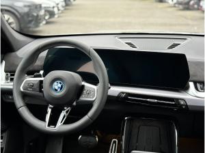 BMW iX1 xDrive30 M Sportpaket Panorama AHK H&K HiFi