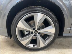 Audi Q2 35 TDI S tronic 2xS LINE/MATRIX/SONOS/AHK/NAV