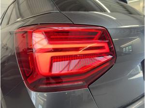 Audi Q2 S line 35 TFSI Matrix AHK