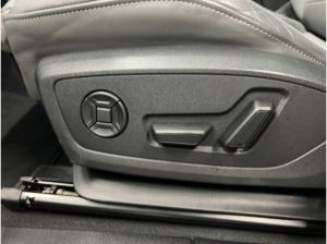 Audi Q3 45 TFSI e S tr. RFK LED NAVI VIRTUAL PANO