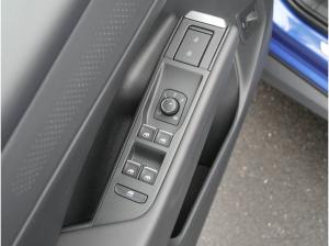 Volkswagen T-Roc R-Line 1.5 l eTSI OPF 7-Gang-Doppelkupplungsgetriebe DSG