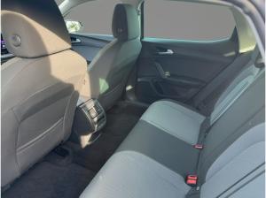 Seat Leon Style 2.0 TDI DSG LED KAM SHZ 17" ACC