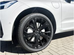 Volvo XC60 Recharge T8 AWD Plus Black Edition 21'' ACC AHK Harman HUD Panorama