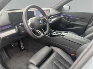 BMW 520 d M Sport touring/Navi/HUD/StandHZG/AHK/ACC