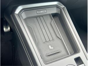 Volkswagen T-Roc R-Line 1.5 l eTSI OPF DSG CarPlay Matrix