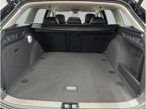 Volkswagen Passat Elegance 2,0 l TDI SCR 150 PS 7-Gang-DSG Navi + AHK + WR - Gewerbekunden