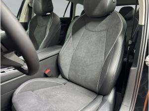 Volkswagen Passat Elegance 2,0 l TDI SCR 150 PS 7-Gang-DSG Navi + AHK + WR - Gewerbekunden