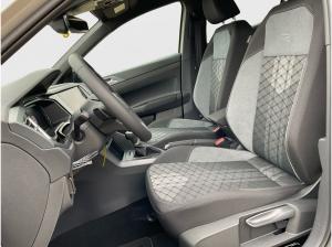 Volkswagen Taigo R-Line 1,0 l TSI OPF DSG AHK Kamera ACC Allweterreifen CarPlay LED
