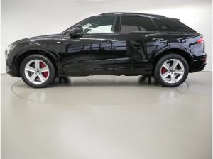 Audi Q8 55 TFSI e quattro S line MATRIX HEAD-UP