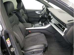 Audi Q8 55 TFSI e quattro tiptr. S line LED AHK virt. Cock.