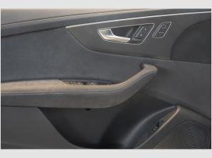 Audi RS Q8 SUV performance tiptronic Assistenzpaket Plus/Head-Up/Sta