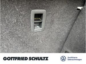 Volkswagen T-Roc R-LINE TDI DSG CARPLAY EINPARKHILFE AHK SITZHEIZUNG